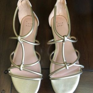 ✨🤩 A New Day Zipper Back  Gold Sandals 🤩✨